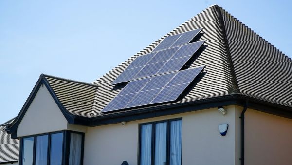 Guide d'achat des panneaux solaires photovoltaïques et retours